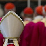 Κονκλάβιο: Η Ρωμαιοκαθολική Εκκλησία περιμένει το «Habemus Papam»