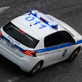 Γουδή: Ασθενοφόρο που μετέφερε τραυματία ανετράπη 