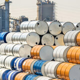 Πάνω από 400 εκατομμύρια βαρέλια αποθέματα πετρελαίου στην αγορά