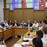 Σε επαφή με ιδιώτη για χώρο προσωρινής παραμονής και ΟΧΙ για κλειστή δομή κράτησης