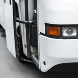 Αντιδράσεις και από τους ξεναγούς για τη μετακίνηση της θέσης στάσης τουριστικών λεωφορείων