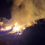 Φωτιά στον Προφήτη Ηλία έκαψε ξηρά χόρτα και απορρίμματα!