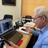 Καλοκαιρινός προς εταιρείες κινητής τηλεφωνίας: "Η πόλη υποφέρει"!