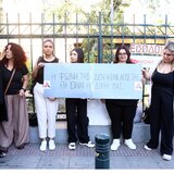 Ένταση στη δίκη για την Κυριακή Γρίβα: εκτοξεύτηκαν μπουκάλια!