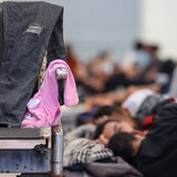 Μεταναστευτικό: Ασφυκτική πίεση στην Κρήτη - "Βράζουν" οι τοπικές κοινωνίες - Στη Λιβύη ο Υπουργός Θ. Πλεύρης