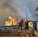 Φωτιά στην Πάτρα: 19χρονος ομολόγησε εμπρησμό στα Συχαινά - Τρεις συλλήψεις και μια προσαγωγή