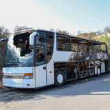 Στις φλόγες λεωφορείο σε γειτονιά του Ηρακλείου- Φωτογραφίες