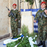 Στεφάνια για τους Μάρτυρες της 25ης Αυγούστου 1898 στο Ηράκλειο