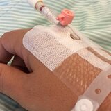 Φωτιά στον ΕΓΟΗ: Ετοιμάζεται η αεροδιακομιδή του 40χρονου Νίκου στο Θριάσειο