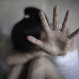 Σοκ στα Χανιά: 17χρονη κατήγγειλε ομαδικό βιασμό από 5 άνδρες - Βιντεοσκοπούσαν την άρρωστη πράξη τους