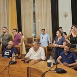 Λότζια: Στο "μικροσκόπιο" το ζήτημα των τουριστικών λεωφορείων