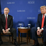  Στην Αλάσκα ο Ντόναλντ Τραμπ και ο Βλαντιμίρ Πούτιν - Ιστορική χειραψία των δυο ηγετών στο κόκκινο χαλί 