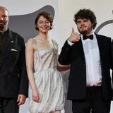 Καταχειροκροτήθηκε ο Γιώργος Λάνθιμος στην πρεμιέρα της ταινίας «Bugonia» στην Βενετία