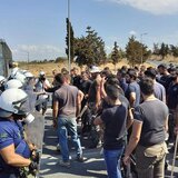 Κλιμακώνουν οι κτηνοτρόφοι: Νέο μπλόκο στον κόμβο Αεροδρομίου - Κυκλοφοριακό χάος