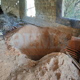 Βοιωτία: Έθαψε τη μητέρα της στην αυλή - Τι κατέθεσε ο γιος της στην Ασφάλεια Χανίων