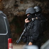 Βορίζια: εξετάζουν τα χέρια όλων για πυρίτιδα, ψάχνουν διακαώς τα όπλα του μακελειού