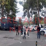 Πόλεμος στα Βορίζια: με αγροτικά αυτοκίνητα κατεβάζουν νεκρούς και ζωντανούς