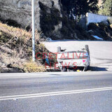 Άγιο είχε ο οδηγός - Σοκάρουν οι φωτογραφίες από το τροχαίο στο δρόμο προς ΠΑΓΝΗ