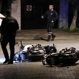 Επεισοδιακή καταδίωξη με πυροβολισμούς: Διαρρήκτες εμβόλισαν μηχανές της Ομάδας ΔΙΑΣ