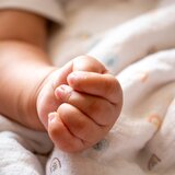 Ένα υγιέστατο αγοράκι το πρώτο μωρό για το 2026 στην Κρήτη