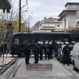 Τσιάρας για τον αποκλεισμό του γραφείο του: Ζήτησα να φύγουν οι κλούβες