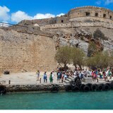 Ο πρώτος ρεπόρτερ που επισκέφτηκε τους λεπρούς στη Σπιναλόγκα το 1929, σ’ ένα συγκλονιστικό οδοιπορικό!