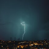 Κακοκαιρία με ισχυρές βροχές σε όλη τη χώρα – Στο επίκεντρο των φαινομένων και η Κρήτη - Δείτε χάρτες