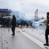 Κρήτη: Στηρίζουν τους αγρότες, καταγγέλλουν την κυβέρνηση και την “αστυνομοκρατία”