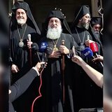 Εκκλησία Κρήτης: "Λευκός καπνός" από τον Άγιο Μηνά - Αυτοί είναι οι νέοι Μητροπολίτες σε Χανιά και Σπήλι - Βίντεο