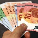 ΕΡΓΑΝΗ: 1.500 ευρώ ο μέσος μισθός πλήρους απασχόλησης