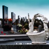 Σύλληψη δημοτικού υπαλλήλου για χρηματισμό: 6.000 ευρώ θα “κόστιζε” ο τάφος