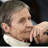 Ελένη Γλύκατζη – Αρβελέρ: Το ταξίδι από τον προσφυγικό Βύρωνα στην κορυφή της Σορβόννης