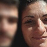 Σπάραξε η μάνα της Δώρας όταν συνάντησε τον δολοφόνο της κόρης της: «Γιατί σκότωσες το παιδί μου;»