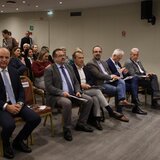 Εκδήλωση ΕΦΚΑ στο Ηράκλειο: Παρών ο διοικητής Αλ. Βαρβέρης, διαμαρτυρία από εργαζόμενους - Βίντεο