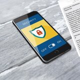 Το "πακέτο", οι απατεώνες, τα μηνύματα και οι ανυποψίαστοι πολίτες