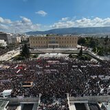 Τρία χρόνια από τα Τέμπη: 40.000 άνθρωποι στο Σύνταγμα