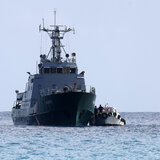 Συλλήψεις διακινητών μετά την τραγωδία με τους νεκρούς και τους αγνοούμενους μετανάστες νότια της Κρήτης