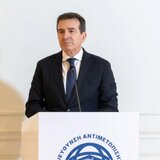 Χρυσοχοΐδης: Μηδενική ανοχή στην πώληση αλκοόλ και καπνού σε ανηλίκους