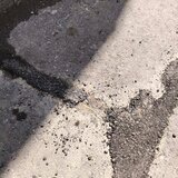 Οπτικές ίνες στο Ηράκλειο: Οι πρόχειρες κατασκευές και τα εκτεθειμένα καλώδια!