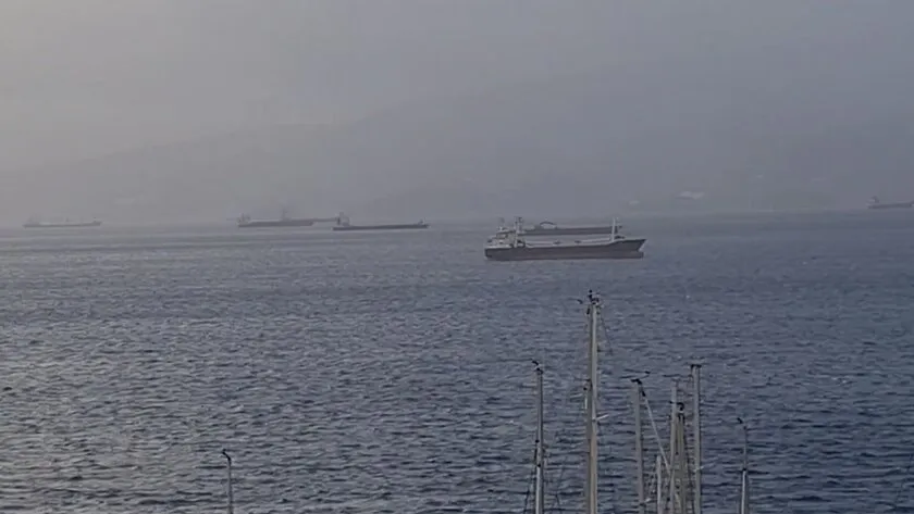 Stürmischer Himmel und Frühlingshitze: Kreta verzeichnet Windböen von 121 km/h und nationale Höchstwerte 4 ploia merampello anatolh