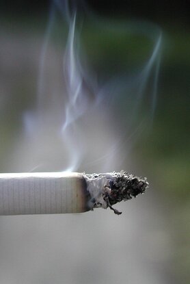 Ανησυχητική αύξηση καπνίσματος και ατμίσματος στους εφήβους στην Ελλάδα